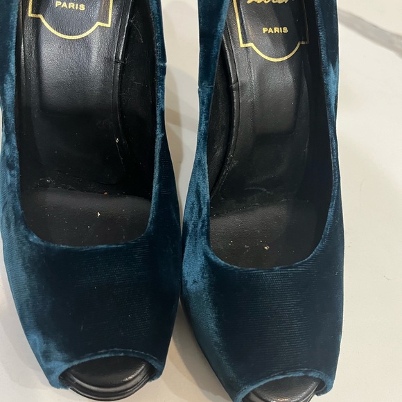 Roger Vivier Velvet peep toe pumps 35.5 - Picture 6 of 8